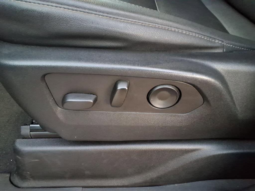 Used 2022 Chevrolet Suburban LT w/ LT Signature Package image 15