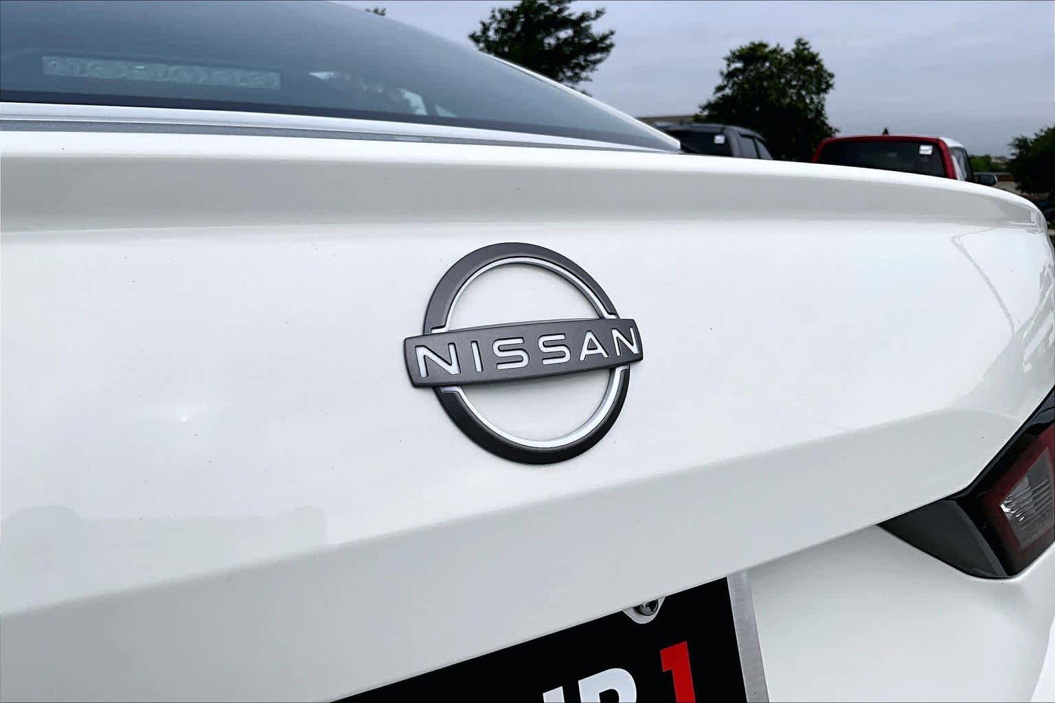 Used 2025 Nissan Altima 2.5 SV FWD image 31