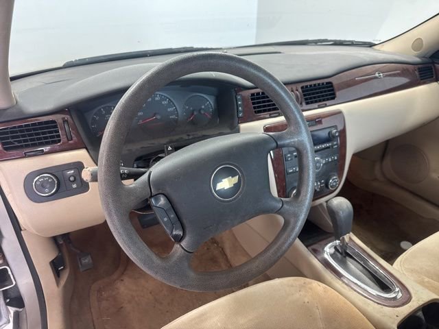 Used 2010 Chevrolet Impala LS FWD image 13