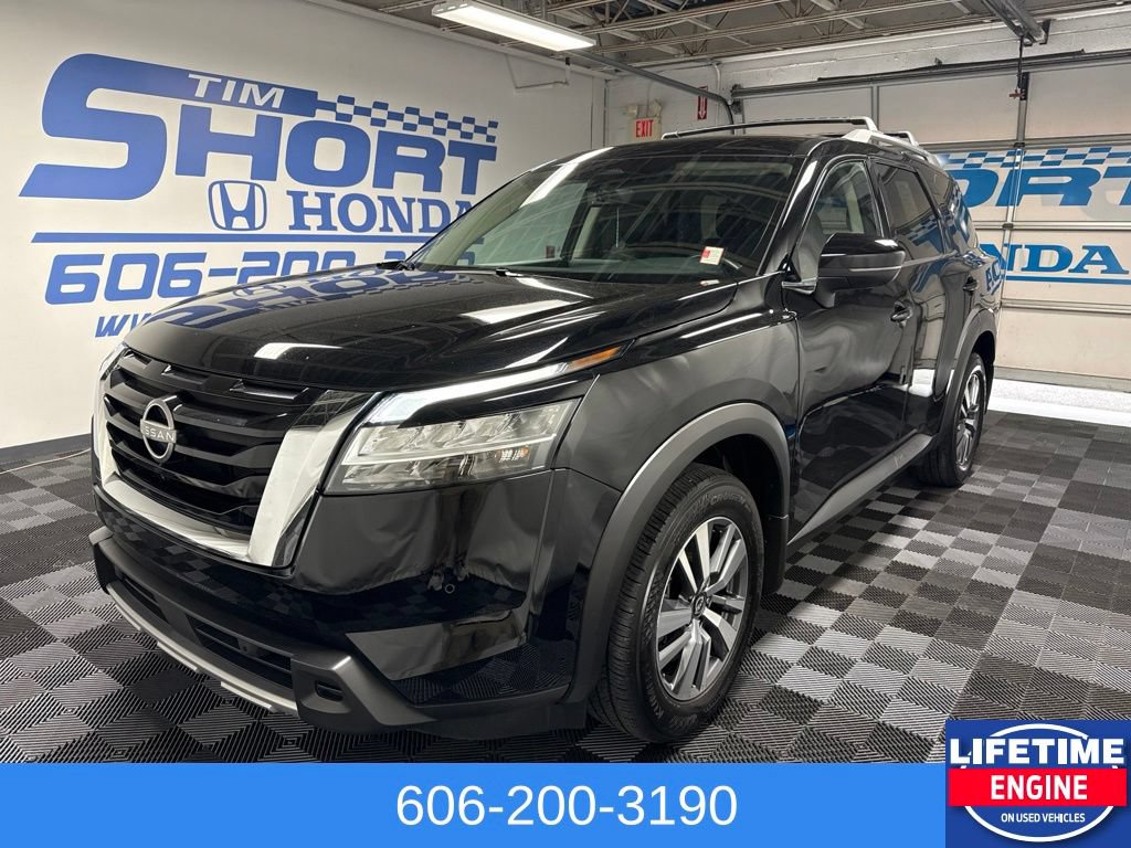Used 2024 Nissan Pathfinder SL AWD/4WD image 1