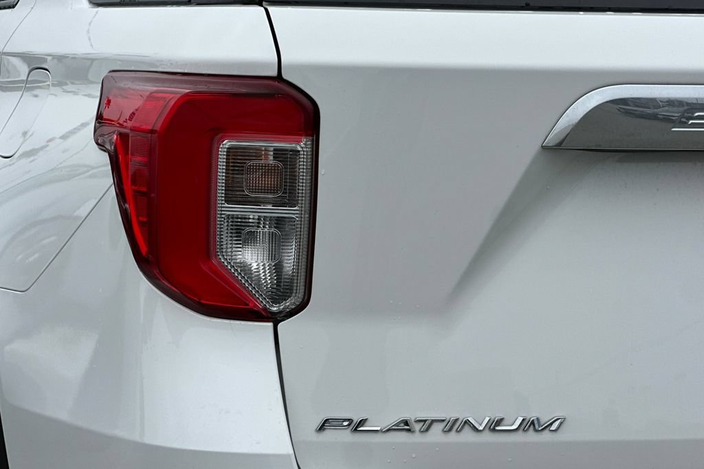 Certified 2023 Ford Explorer Platinum w/ Technology Package AWD/4WD image 29