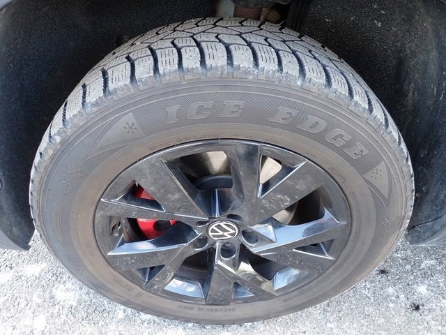 Used 2020 Volkswagen Atlas Cross Sport S image 9