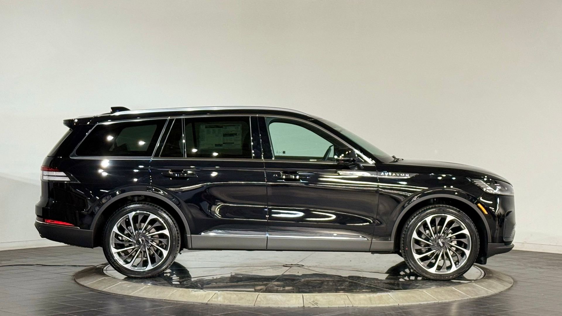 New 2026 Lincoln Aviator Reserve AWD/4WD image 10