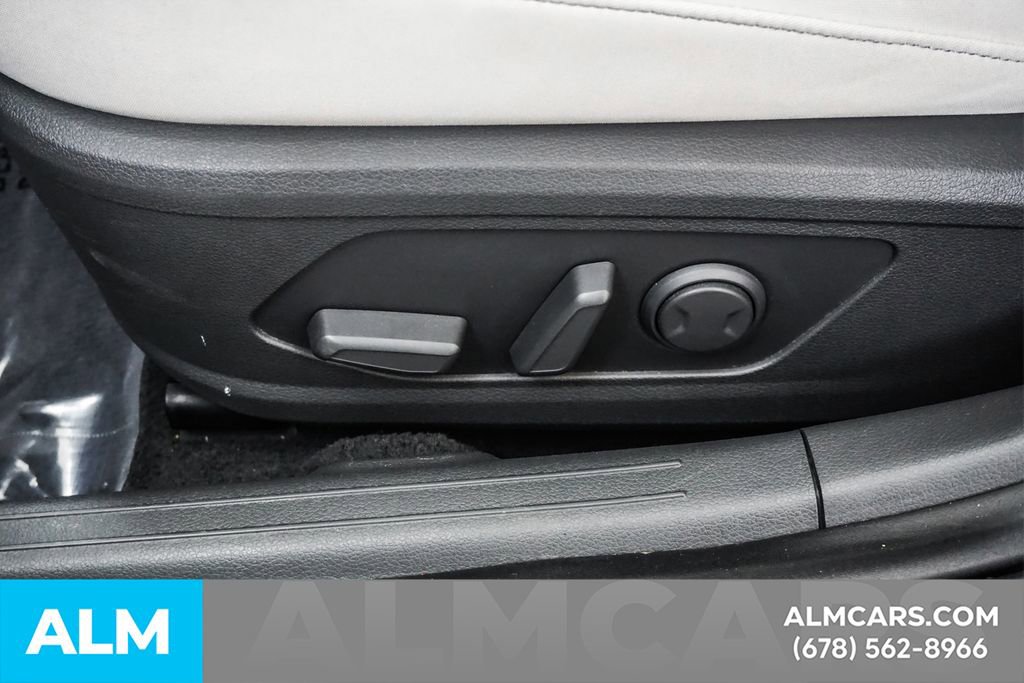 Used 2025 Hyundai Sonata SEL FWD image 32