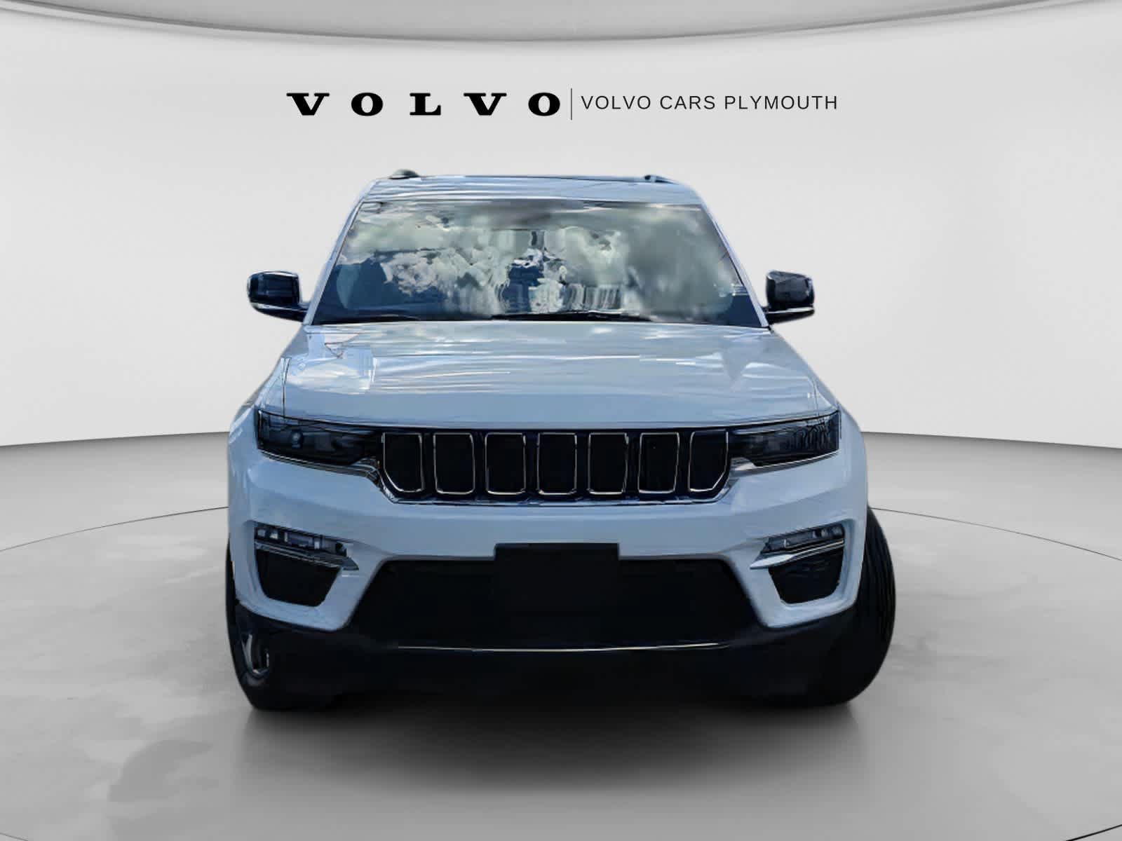 Used 2023 Jeep Grand Cherokee 4WD 4xe image 3