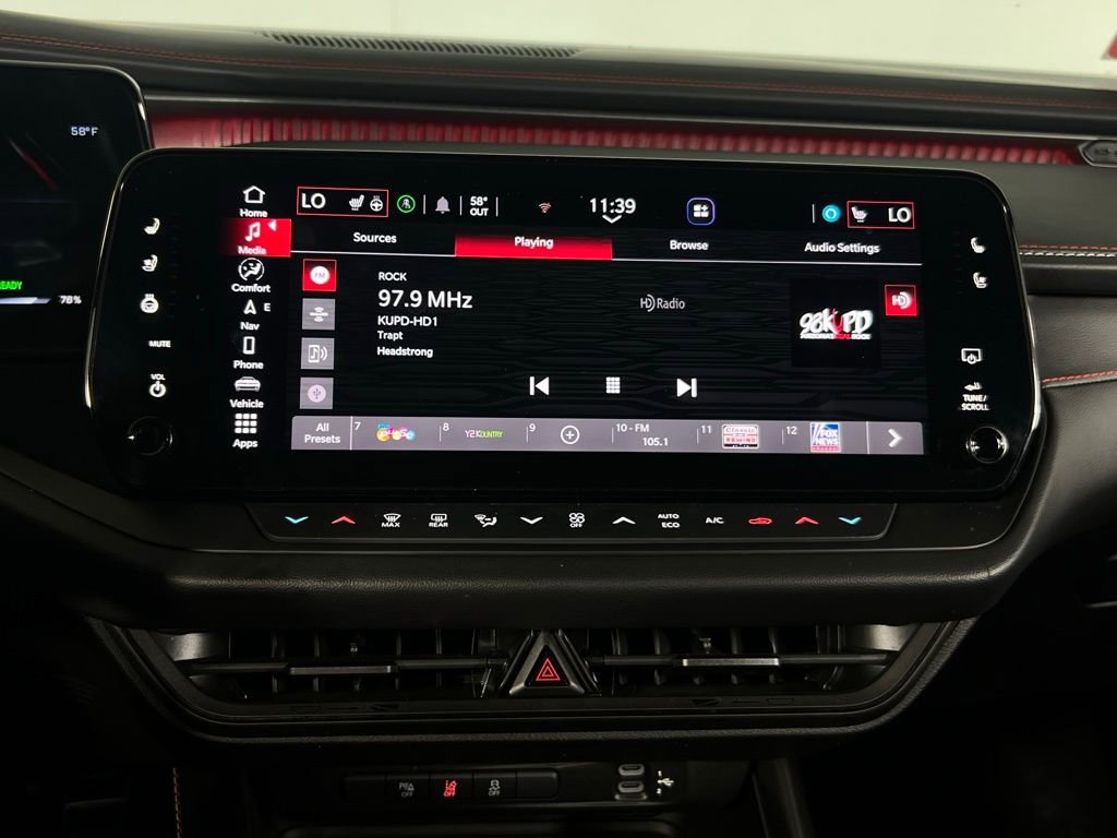 Used 2024 Dodge Charger R/T w/ Plus Group image 17