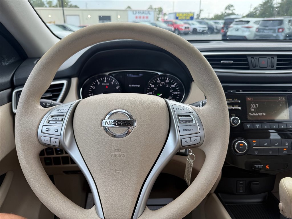 Used 2015 Nissan Rogue S image 15