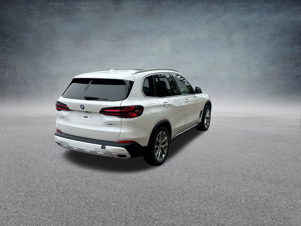New 2026 BMW X5 xDrive50e w/ Climate Comfort Package image 8