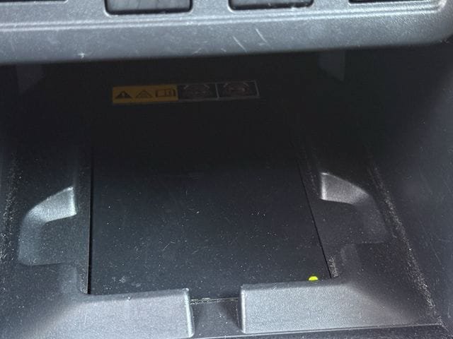Used 2025 Toyota Corolla Cross LE FWD image 23