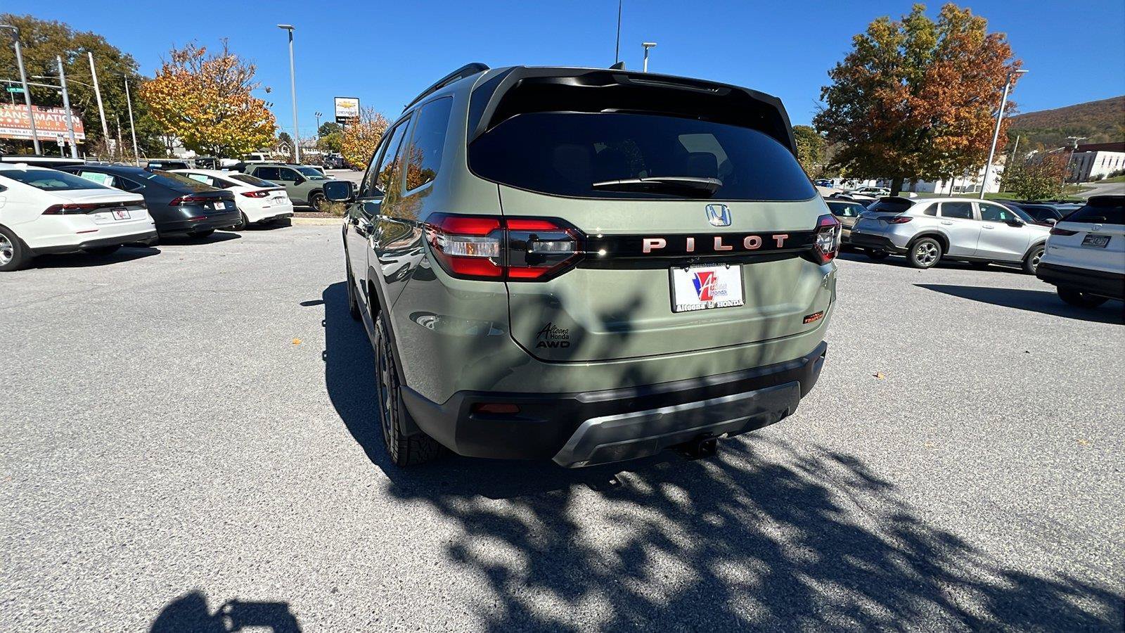 New 2026 Honda Pilot TrailSport image 6