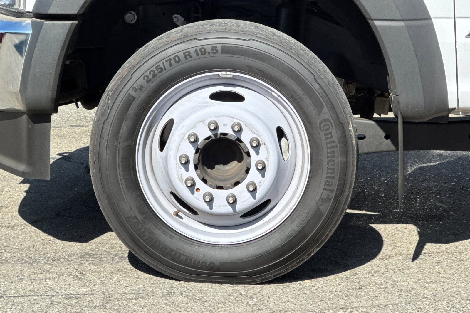 Used 2022 Ford F550 16Ft Stakebed image 23