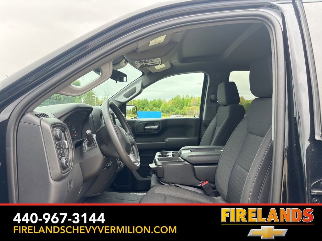 Used 2023 Chevrolet Silverado 1500 Custom Trail Boss w/ LPO, Dark Essentials Package AWD/4WD image 12