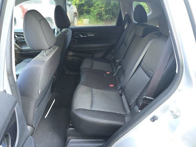 Used 2018 Nissan Rogue SV FWD image 26