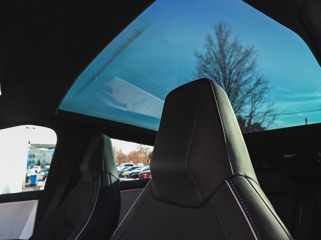 Used 2024 Tesla Cybertruck AWD Crew Cab image 23