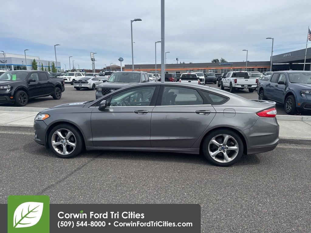 Used 2013 Ford Fusion SE image 3