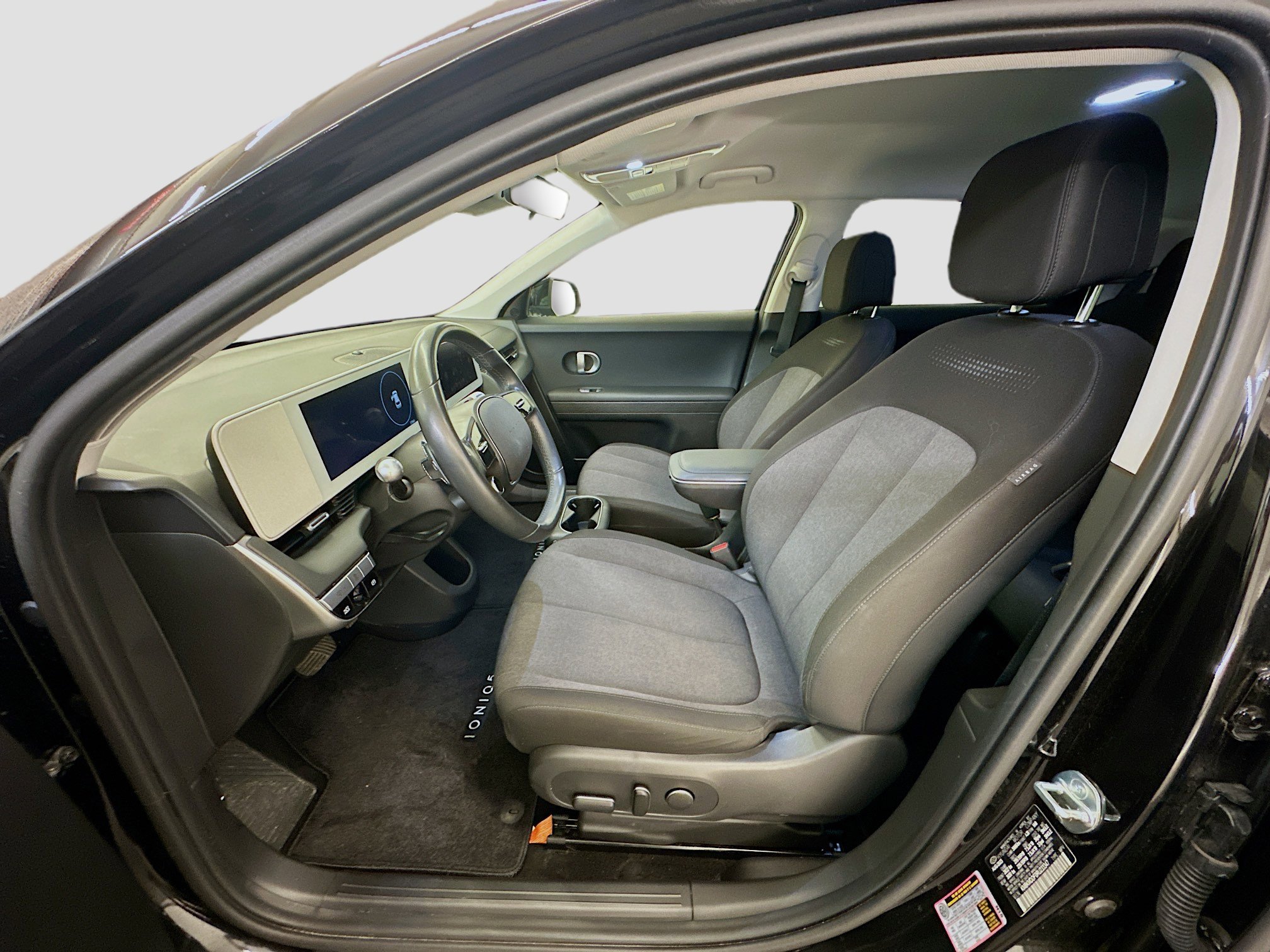 Used 2024 Hyundai Ioniq 5 SE image 13