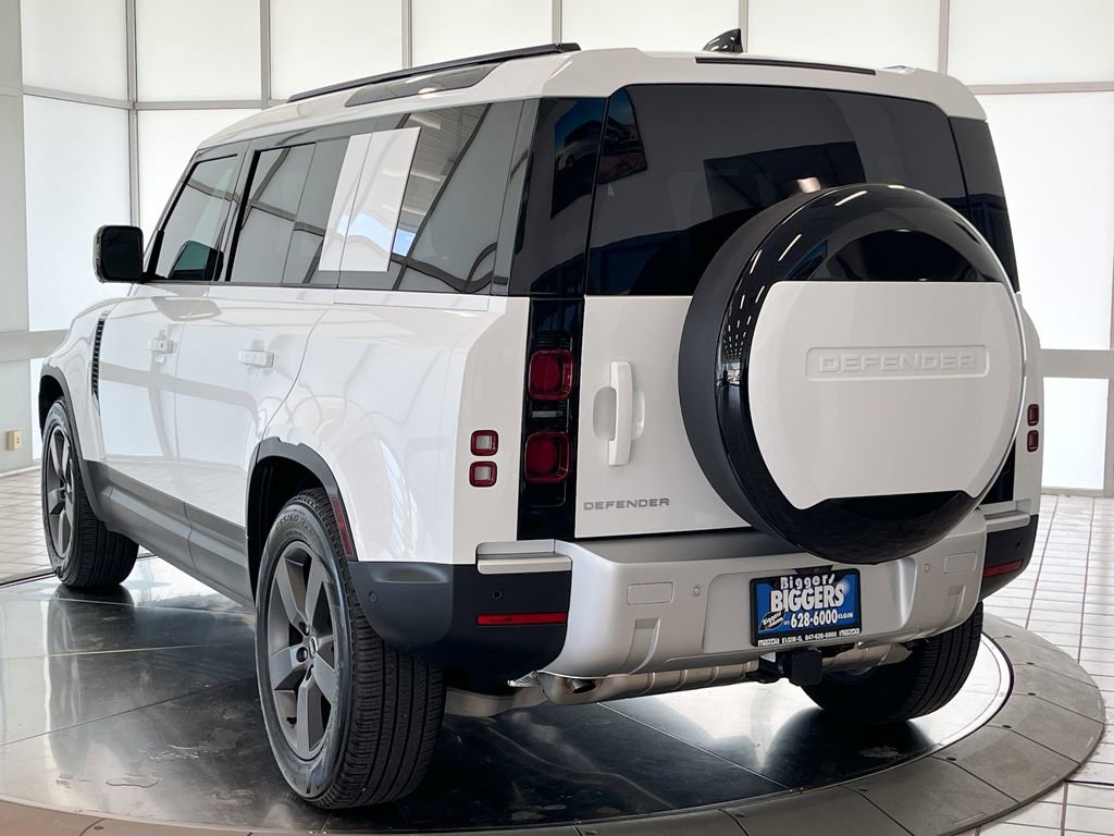 Used 2025 Land Rover Defender 110 S image 5