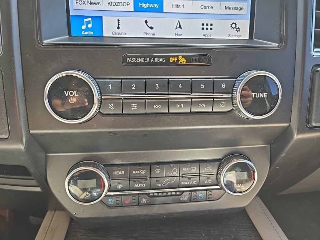 Used 2019 Ford Expedition Limited w/ Equipment Group 302A RWD image 20