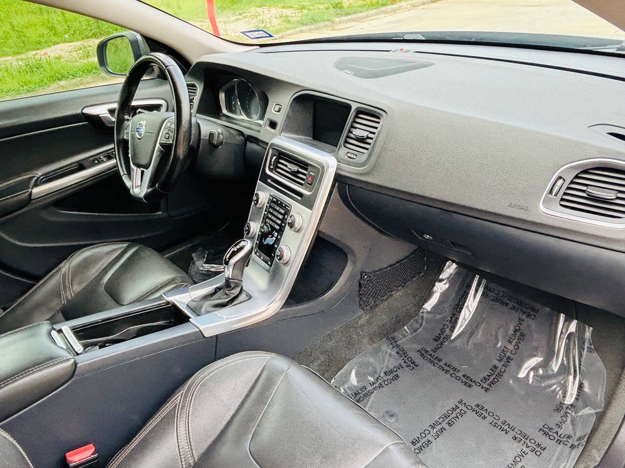 Used 2017 Volvo S60 T5 Dynamic FWD image 19