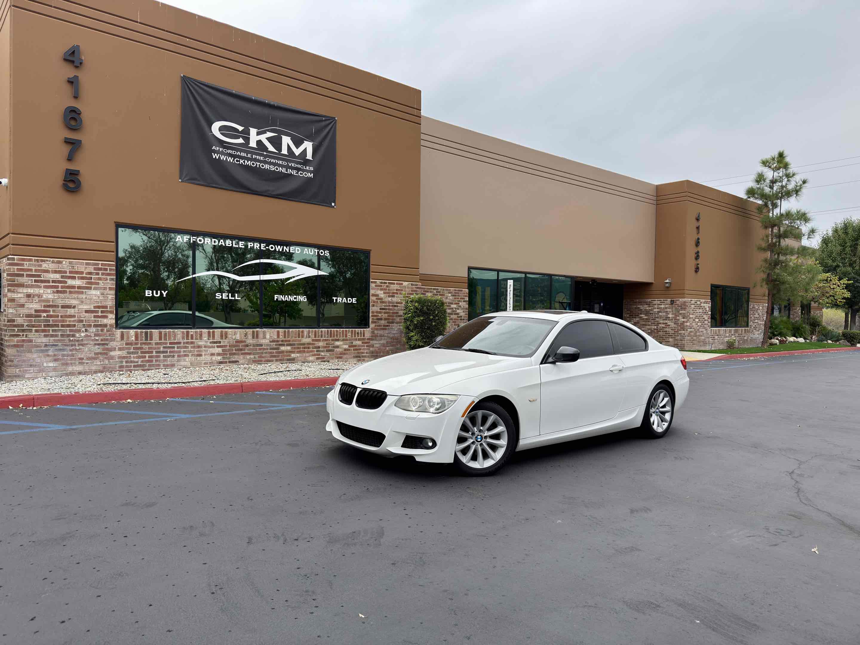 Used 2011 BMW 328i xDrive Coupe image 3