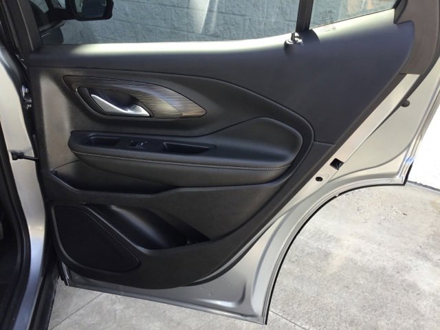 Used 2024 GMC Terrain SLE image 22