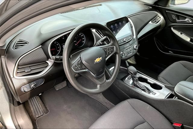 Used 2024 Chevrolet Malibu LT FWD image 16