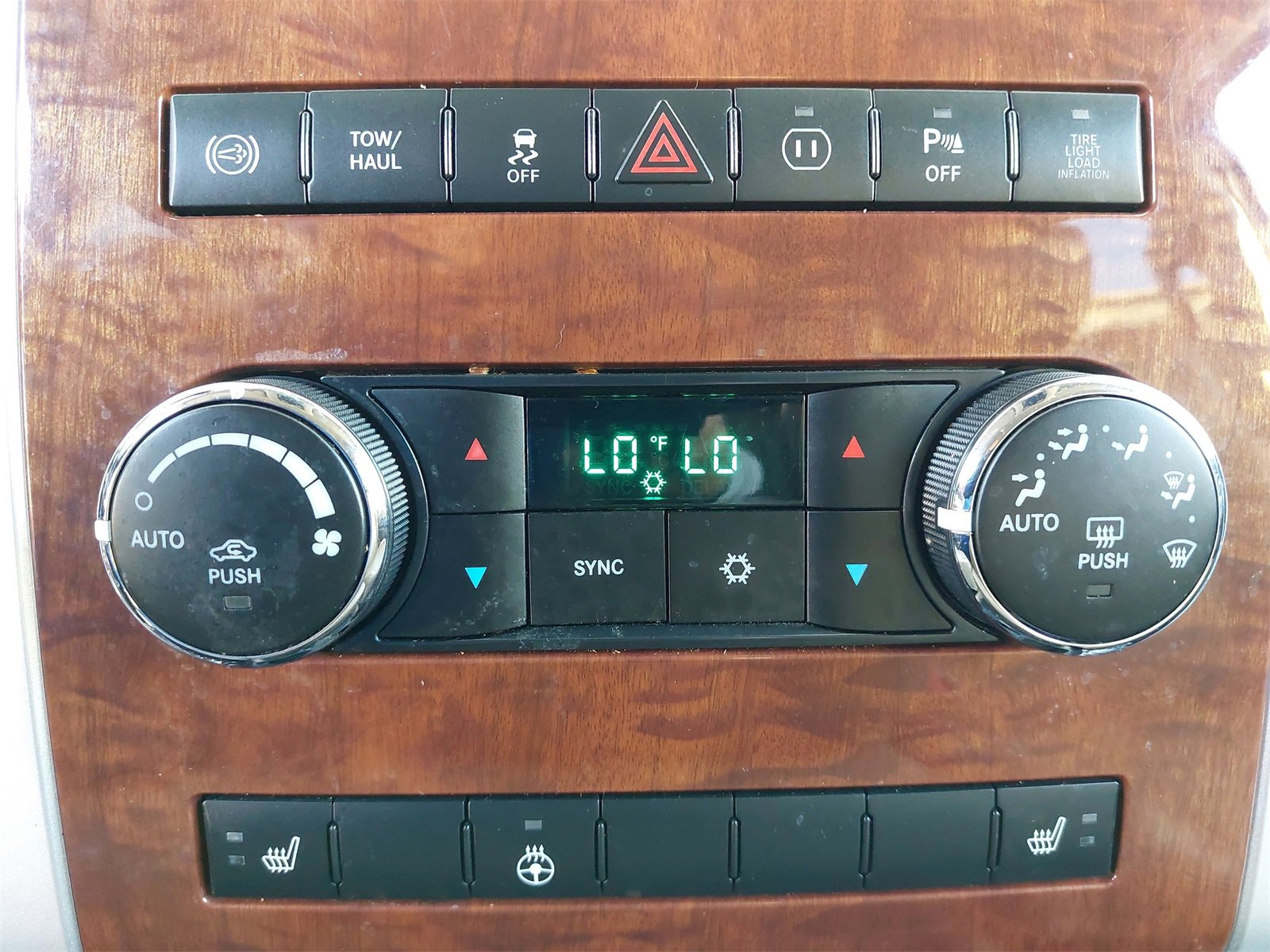 Used 2012 RAM 2500 Laramie w/ Protection Group image 26