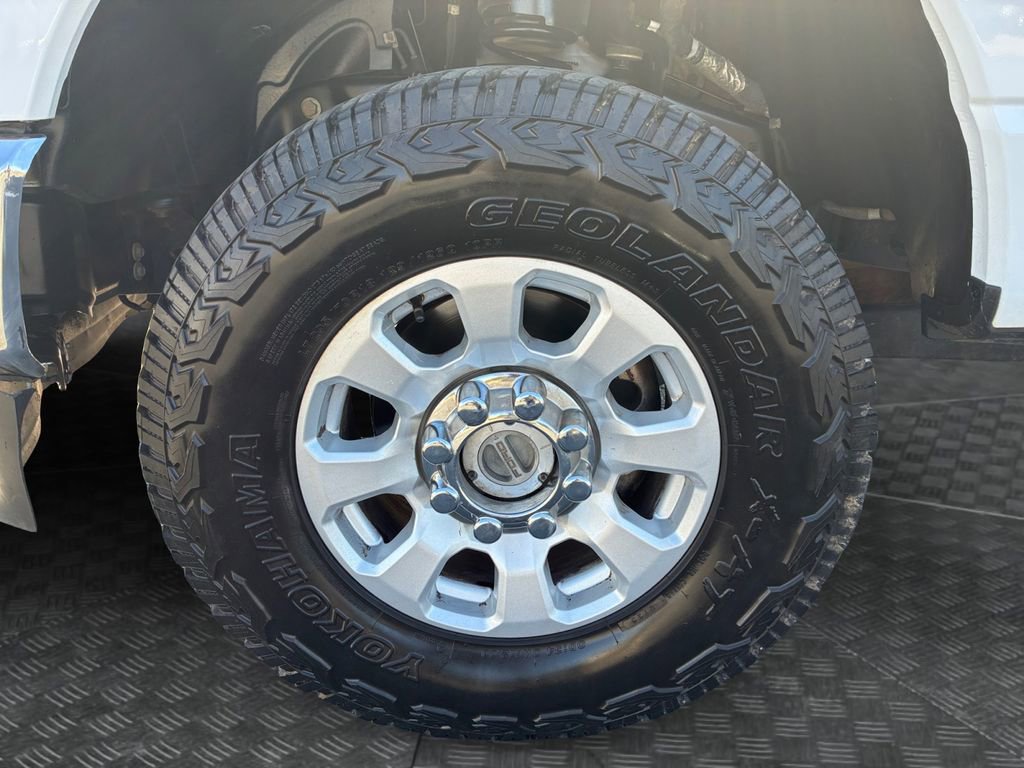 Used 2023 Ford F250 XLT w/ FX4 Off-Road Package image 23