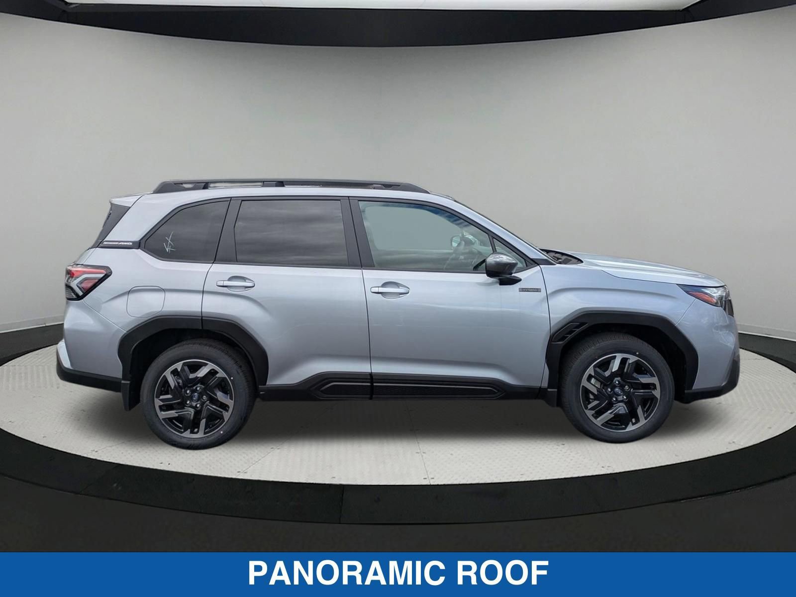 Certified 2025 Subaru Forester Premium AWD/4WD image 2