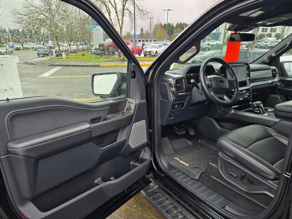 Used 2024 Ford F150 Lariat w/ FX4 Off-Road Package image 7
