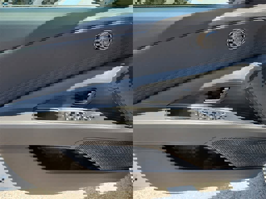 New 2025 Hyundai Elantra SEL image 14