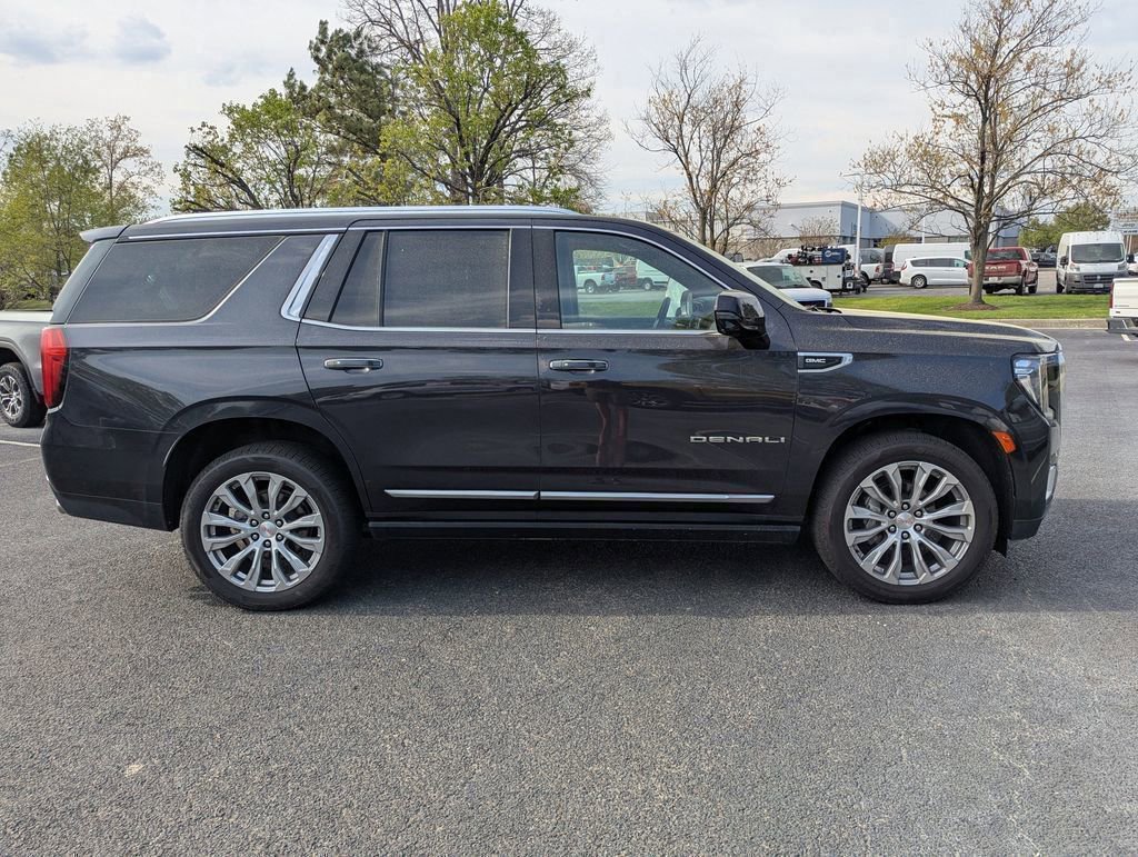 Used 2023 GMC Yukon Denali AWD/4WD image 9