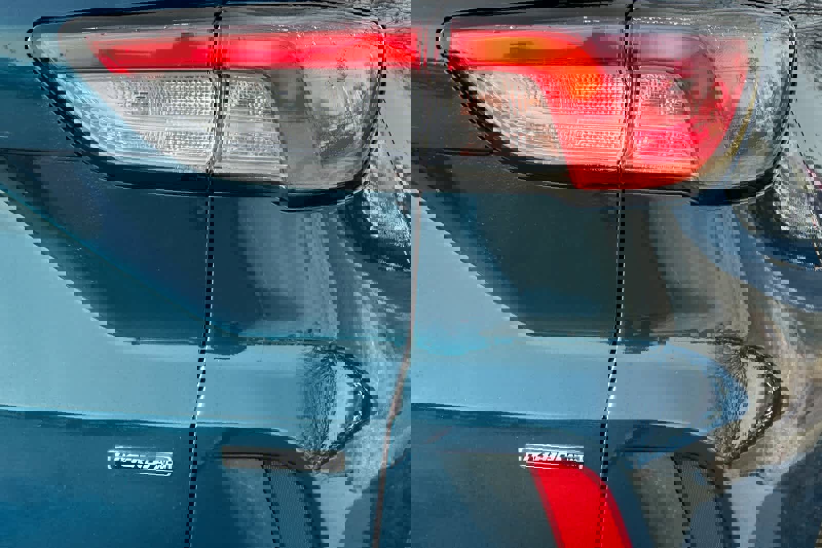 Used 2020 Ford Escape Titanium w/ Titanium Premium Package 2.0 image 28