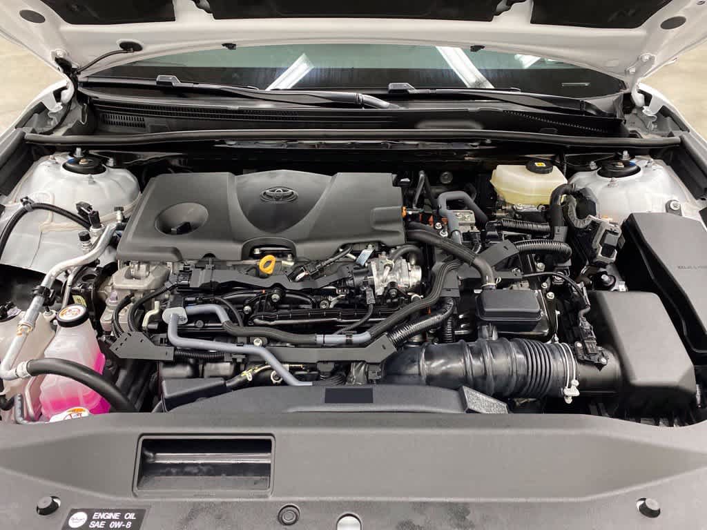 Used 2025 Toyota Camry SE FWD image 5