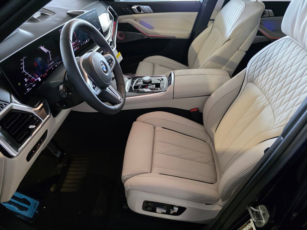 New 2026 BMW X7 M60i image 7
