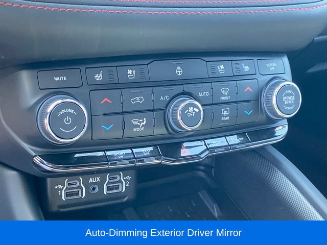 Used 2025 Dodge Durango R/T AWD/4WD image 13