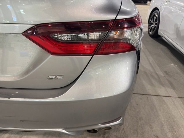Used 2021 Toyota Camry SE image 6