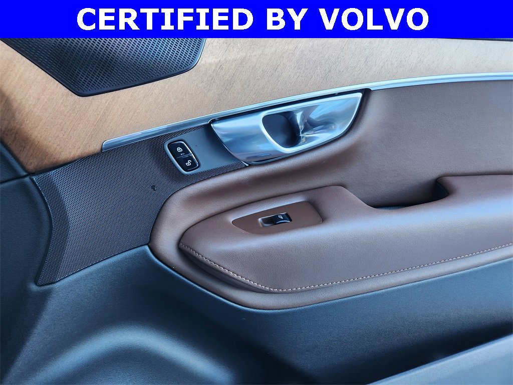 Used 2023 Volvo XC90 B5 Plus image 29
