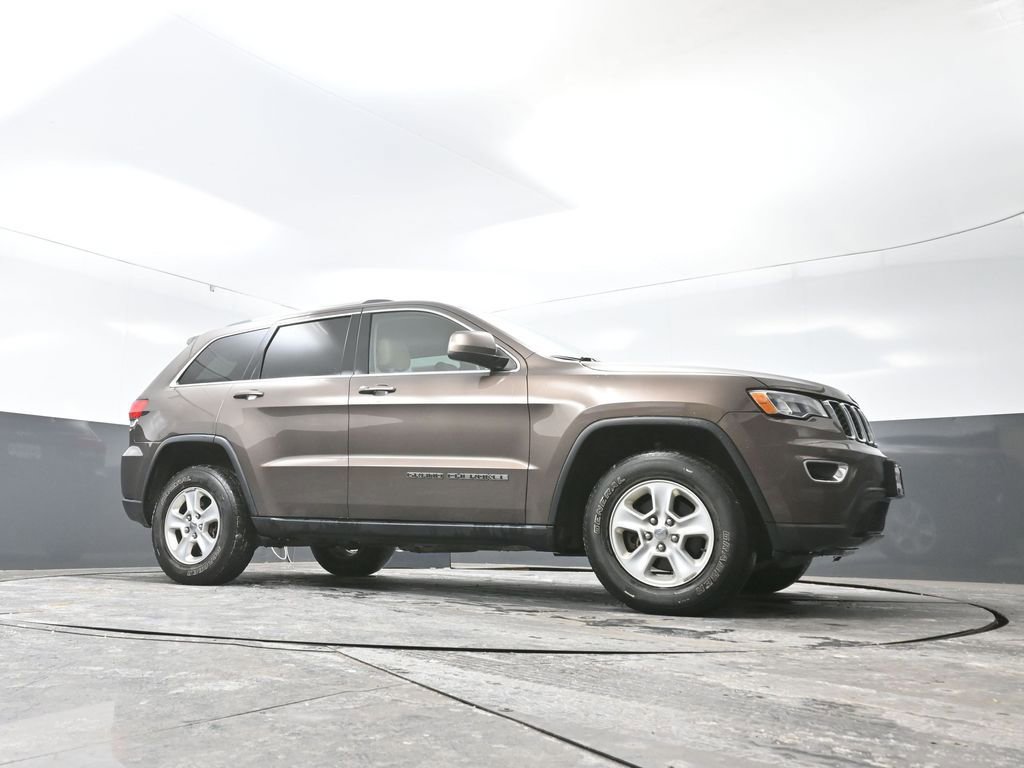 Used 2017 Jeep Grand Cherokee Laredo w/ Quick Order Package 23E image 48