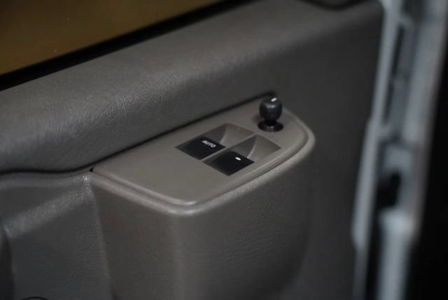Used 2020 Chevrolet Express 2500 Extended RWD image 9