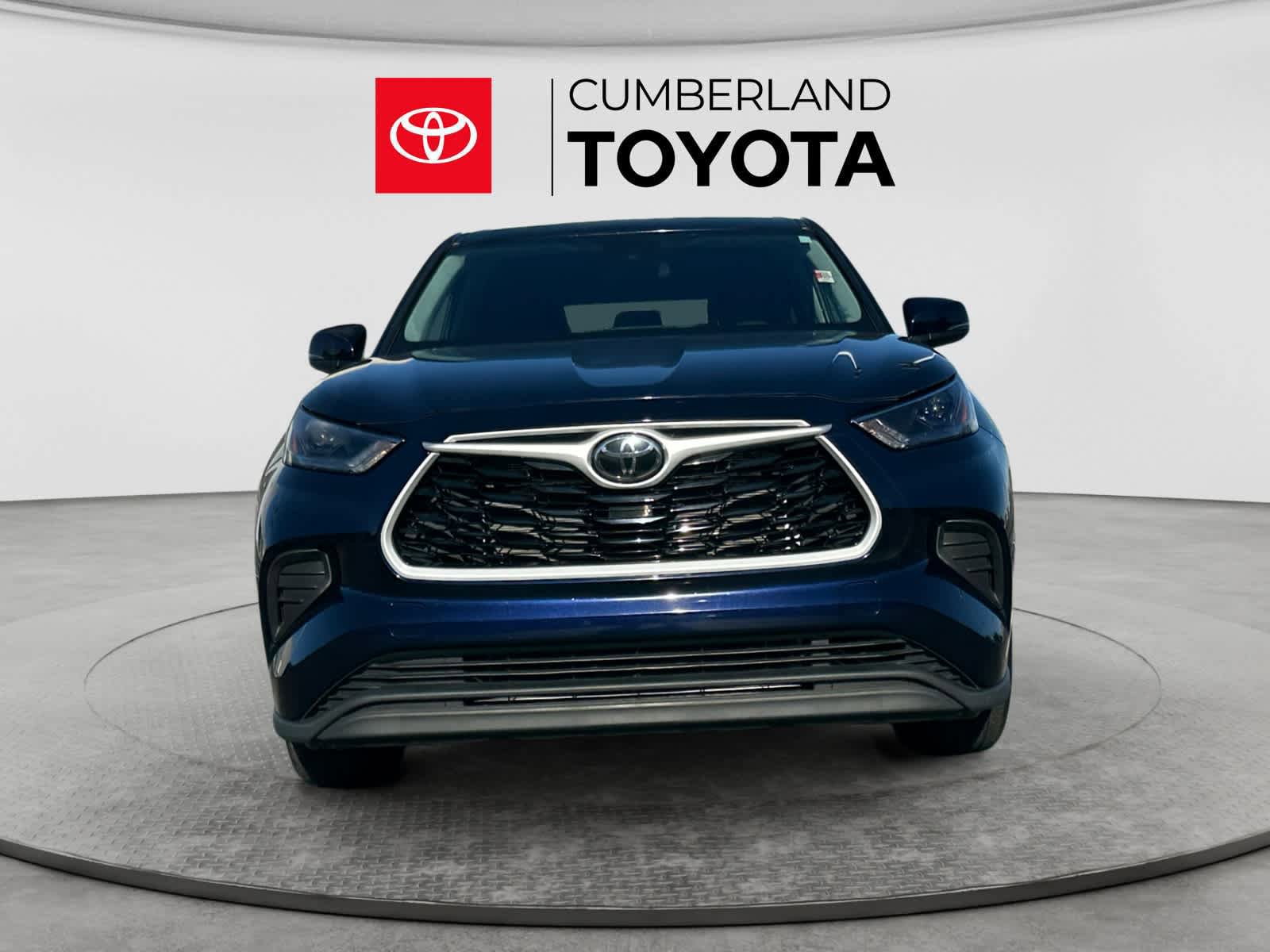 Used 2021 Toyota RAV4 XLE w/ Convenience Package FWD image 8