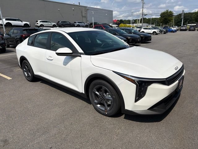 New 2026 Kia K4 FWD image 1