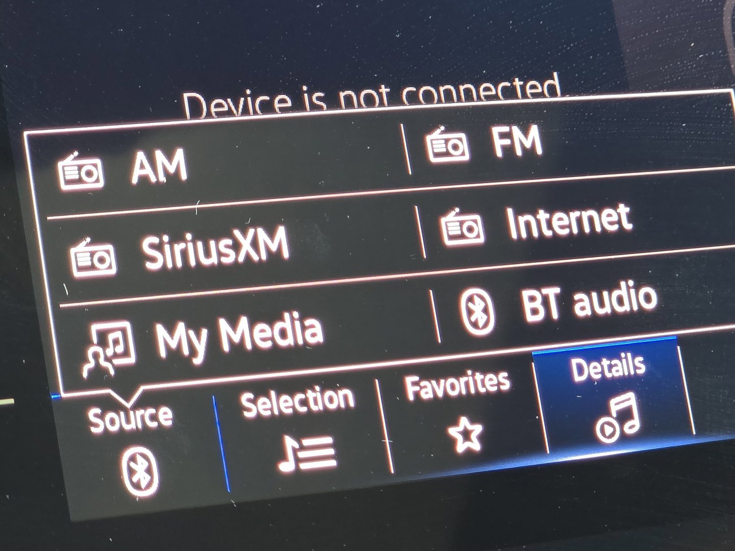 Used 2024 Volkswagen Tiguan SE R-Line image 7