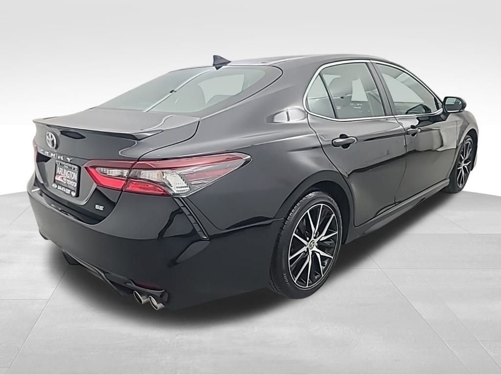 Used 2023 Toyota Camry SE w/ Cold Weather Package image 5