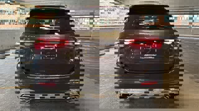 Certified 2025 Mercedes-Benz GLC 300 4MATIC image 7