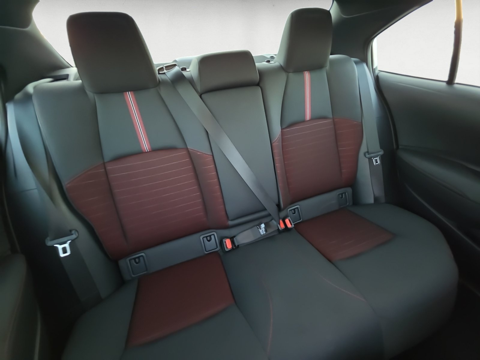 Used 2025 Toyota Corolla SE FWD image 18
