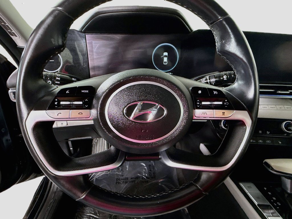 Used 2021 Hyundai Elantra Limited FWD image 12