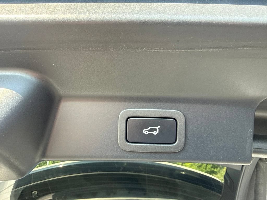 Used 2022 Jaguar F-PACE S AWD/4WD image 19