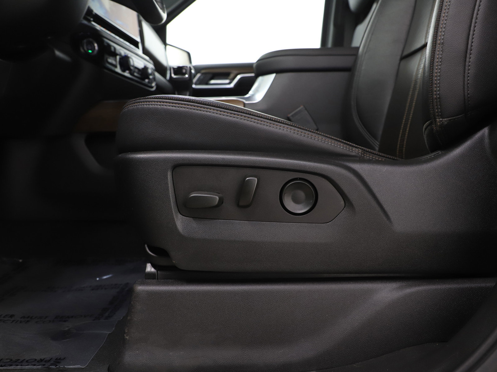 Used 2022 Chevrolet Silverado 1500 High Country w/ High Country Premium Package image 22