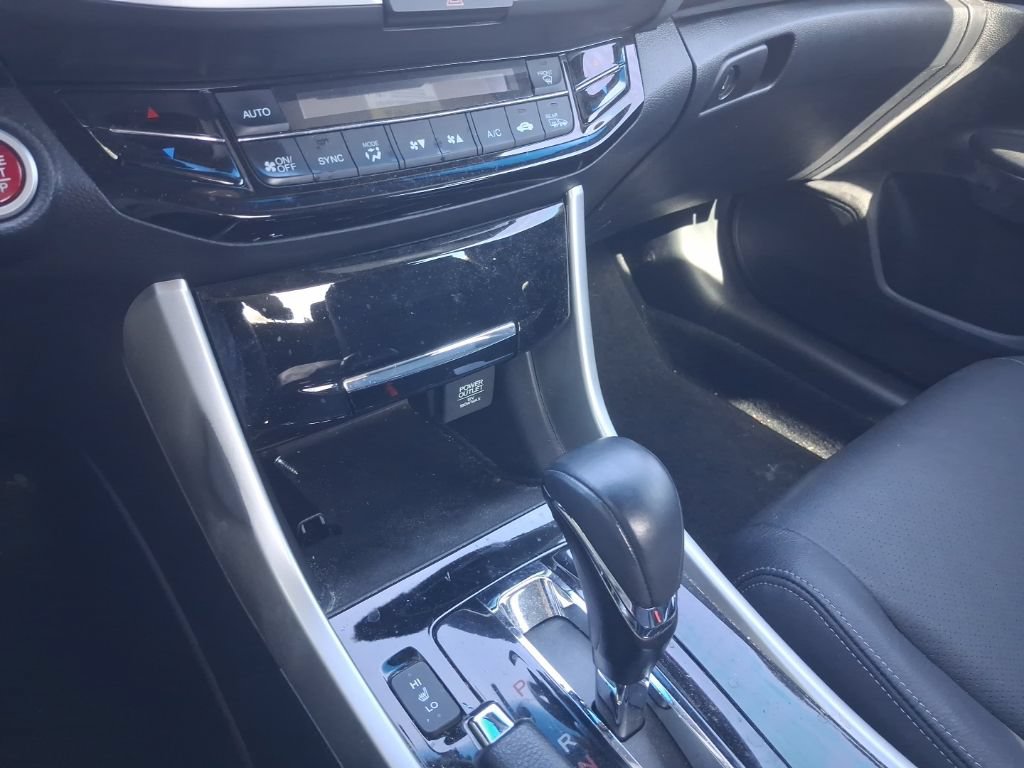 Used 2017 Honda Accord EX-L image 27